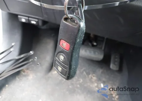 2011 Nissan Versa 1.8S z USA, uszkodzony, nr VIN 3N1BC1AP9BL405221